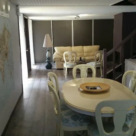 Le Relais Bed & Breakfast *